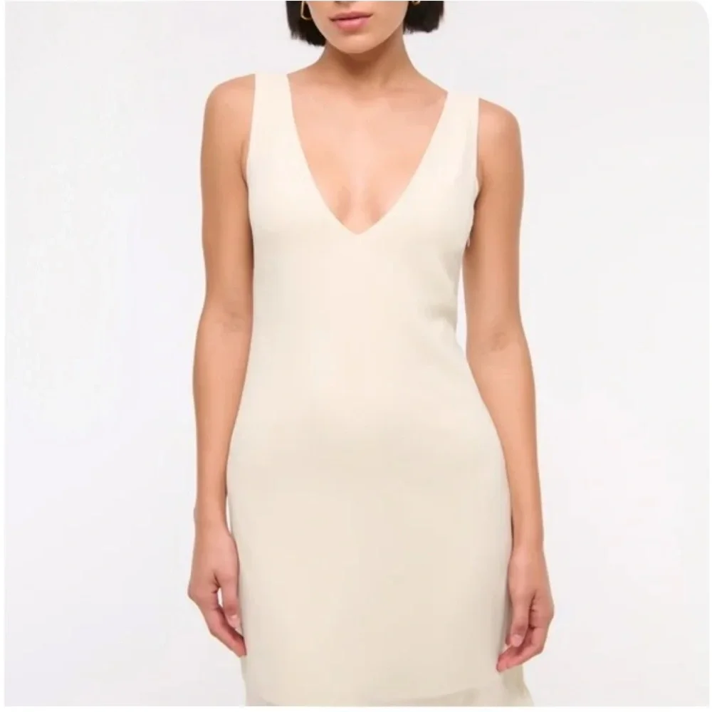 Abercrombie Plunge Godet Skirt Maxi Dress in Ivory Cream - Picture 2 of 9